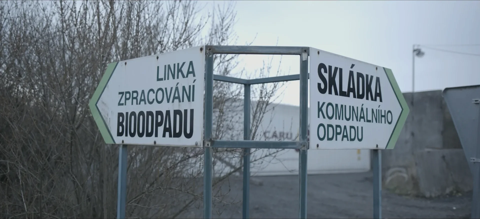 Mezi odpady — záběr z natáčení